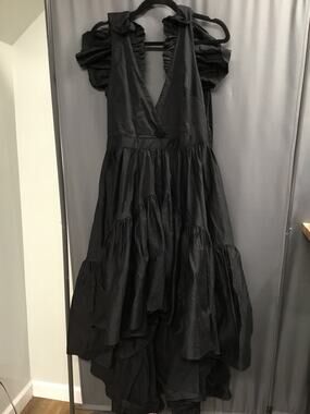 Making The Cut Sienna's Dress Women's Medium Black Ruffle Tiered Hi-Low A-Line
